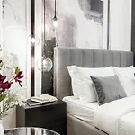 Apartamento Lovely On Drahomanova Street *