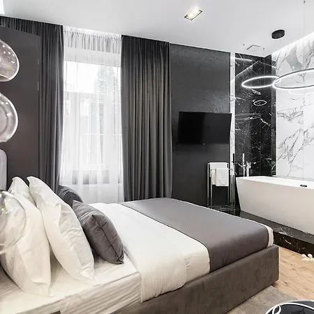 Апартаменти Lovely On Drahomanova Street Львів