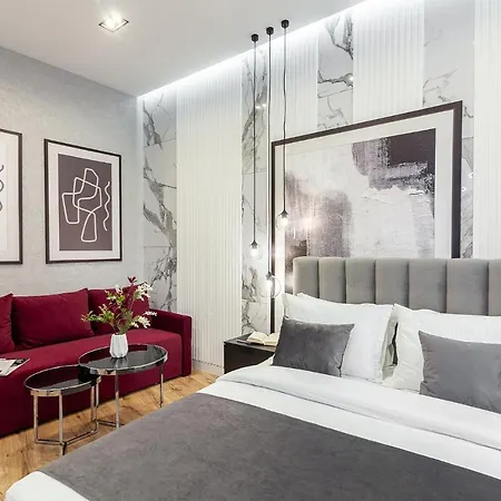 Апартаменти Lovely On Drahomanova Street Львів