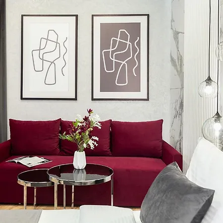 Lovely On Drahomanova Street Apartment