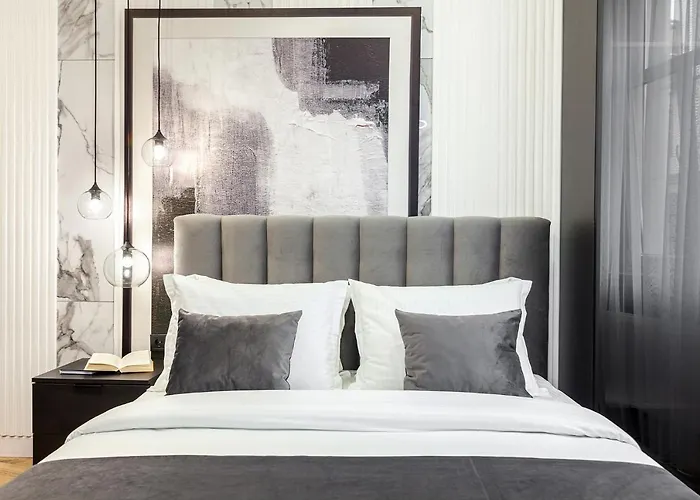 Lovely On Drahomanova Street * לבוב