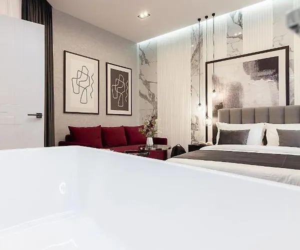 Lovely On Drahomanova Street * Lviv