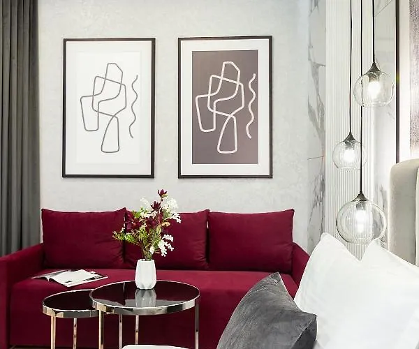 Lovely On Drahomanova Street Daire *