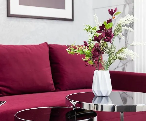 Lovely On Drahomanova Street