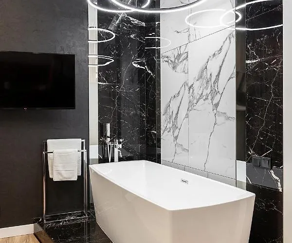 Lovely On Drahomanova Street Appartement Lviv