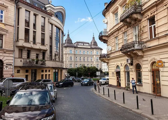 Lovely On Drahomanova Street Apartment *